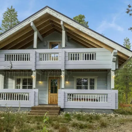 Holiday home Holiday Lumilinna Sirkka